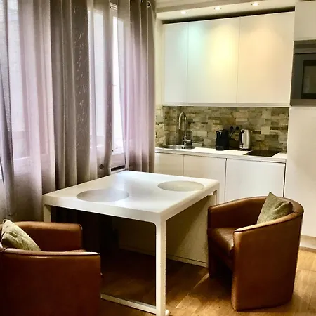 2 Pieces Lumineux Et Calme A Apartment